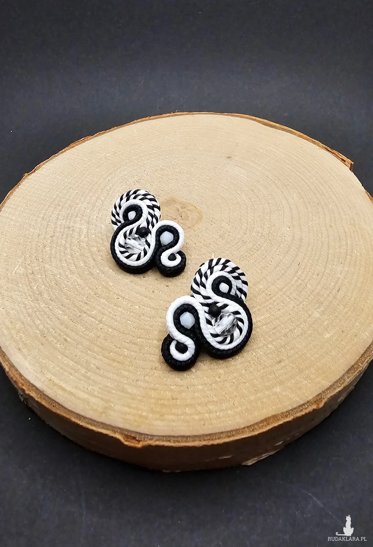 Kolczyki sutasz sztyfty 3